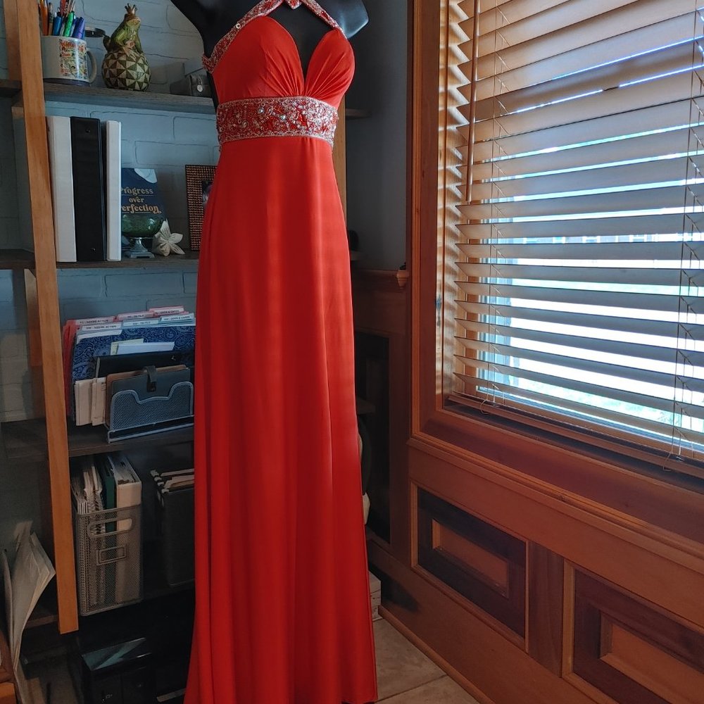 Red Prom/Formal Dress with Interlocking Neckline and Deep V - Picture 7 of 12
